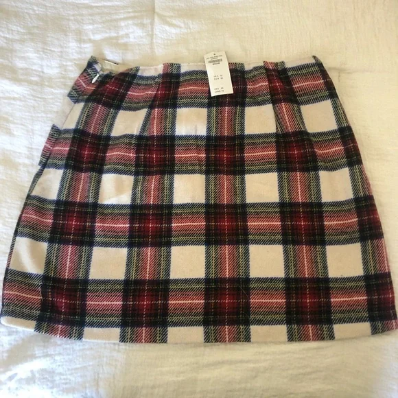 Abercrombie & Fitch Red Plaid Skirt - Picture 2 of 3